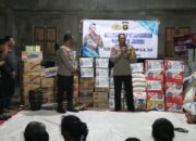 Kapolres Humbahas Salurkan Bantuan Sembako dari Kapolda Jambi kepada Warga Terdampak Bencana