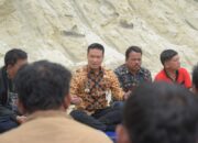 Bupati Humbahas Tinjau Penanganan Longsor JUT di Lintongnihuta