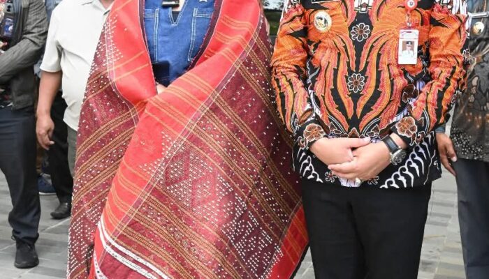 Bupati Humbahas Sambut Wakil Menteri Pariwisata di Kabupaten Humbang Hasundutan