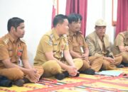 Bupati Serahkan Bantuan Langsung untuk Keluarga Korban Kebakaran di Desa Parsingguran II