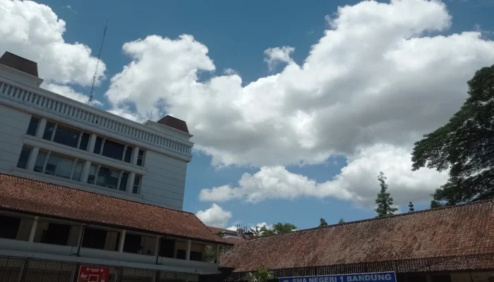 Aktivitas Belajar di SMAN 1 Bandung Dialihkan ke Daring Akibat Zona Rawan Demo