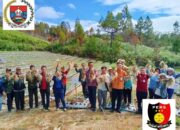 Camat Pollung Hadiri Panen Bawang Merah Bumdes Pasada Jaya Desa Parsingguran I. (19/02/2026)