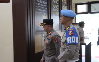 Kapolres Humbahas Dampingi Pemeriksaan Senjata Api oleh Divpropam Polri