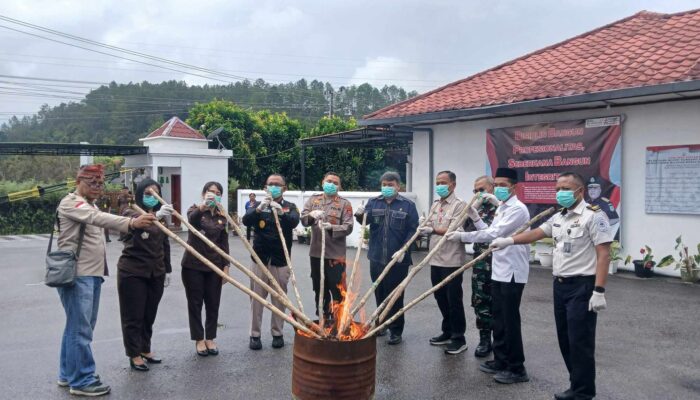 Kapolres Humbahas Apresiasi Kejari, Pemusnahan Barang Bukti Jadi Wujud Transparansi ke Publik