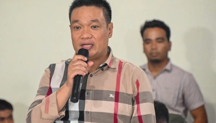 Bupati Humbahas Tutup Turnamen Billiar, Juara I Hendra Tambunan dari Toba