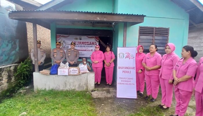 Anjangsana Polres Humbahas, Pererat Silaturahmi dan Berbagi di HUT Bhayangkara