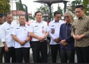Kolaborasi Kementan dan Pemkab Humbahas, Bupati Oloan Serahkan Traktor R4 untuk Dukung Pertanian Modern