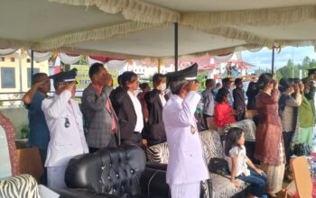 Penurunan Bendera HUT ke-81 RI di Pollung Berlangsung Khidmat