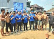 HUT RI ke-81 dan HUT ke-25 Demokrat, DPC Demokrat KBB Gelar Panjat Pinang Bersama Warga.