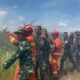 Pemkab Humbahas dan Yonif TP 955 HS Padamkan Kebakaran Lahan Warga di Simangaronsang