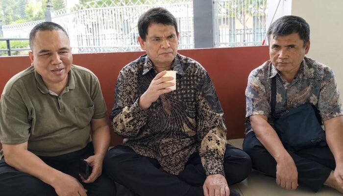 Pertuni Jabar Gelar Jumat Berkah, 300 Gelas Susu Etawa Dibagikan Kepada Jemaah