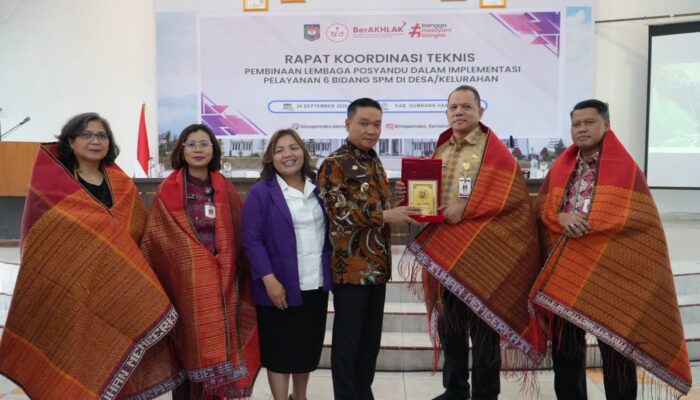 Dirjen Bina Pemdes Kemendagri Hadir di Humbahas, Perkuat Posyandu