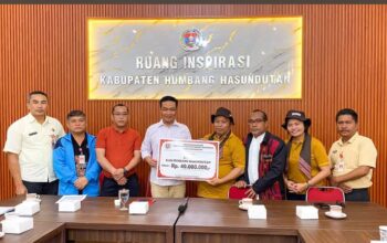 Bupati Humbahas Salurkan Dukungan Rp40 Juta kepada Kontingen, Dorong Pelestarian Budaya dan Prestasi Daerah