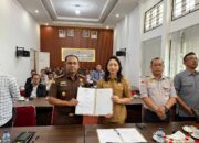 KEJARI HUMBAHAS PERKUAT KESADARAN HUKUM PENDIDIK, PROGRAM JAKSA SAHABAT PENDIDIK DORONG TATA KELOLA SEKOLAH YANG TRANSPARAN