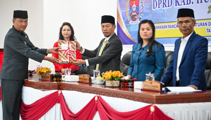 Bupati Humbahas Sampaikan Nota Pengantar R-APBD 2027 Rp855,54 Miliar ke DPRD